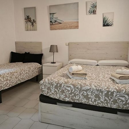 Benalbeach Casa Kito Dreams 1ª Linea Playa 베날마데나코스타 외부 사진